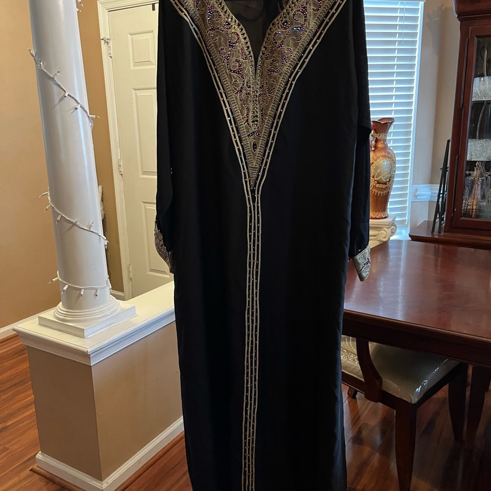 Black abaya